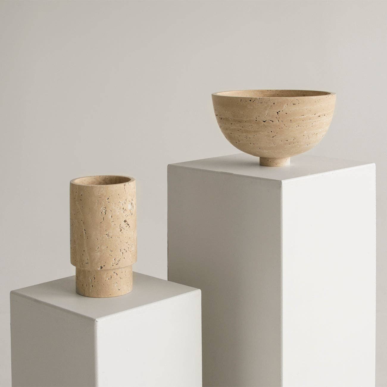 Kiwano Concept - Vente Assiettes/plats/bols de décoration - Coupe à fruits en travertin - Centre de table2