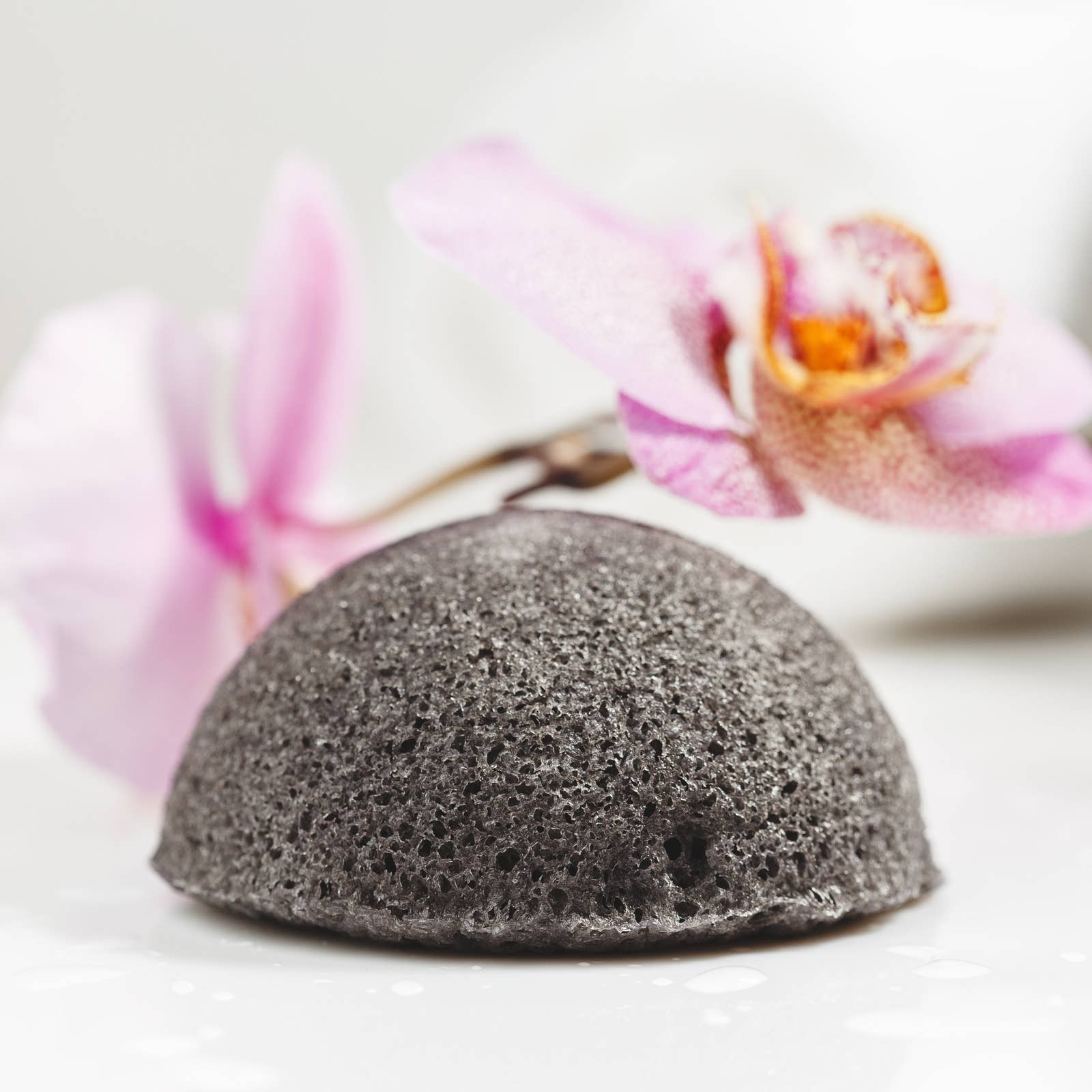 Zen'Arôme - Vente Nettoyants pour le visage - Éponge Konjac Visage Charbon de Bambou - 100% Naturelle3