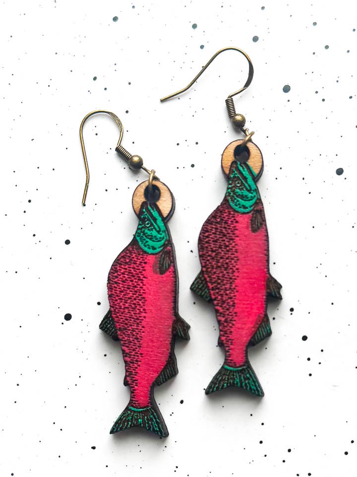 Boucles d'oreilles en bois de saumon rouge, pêche, boucles d'oreilles poisson pour la vente par Ak Daisy Chain