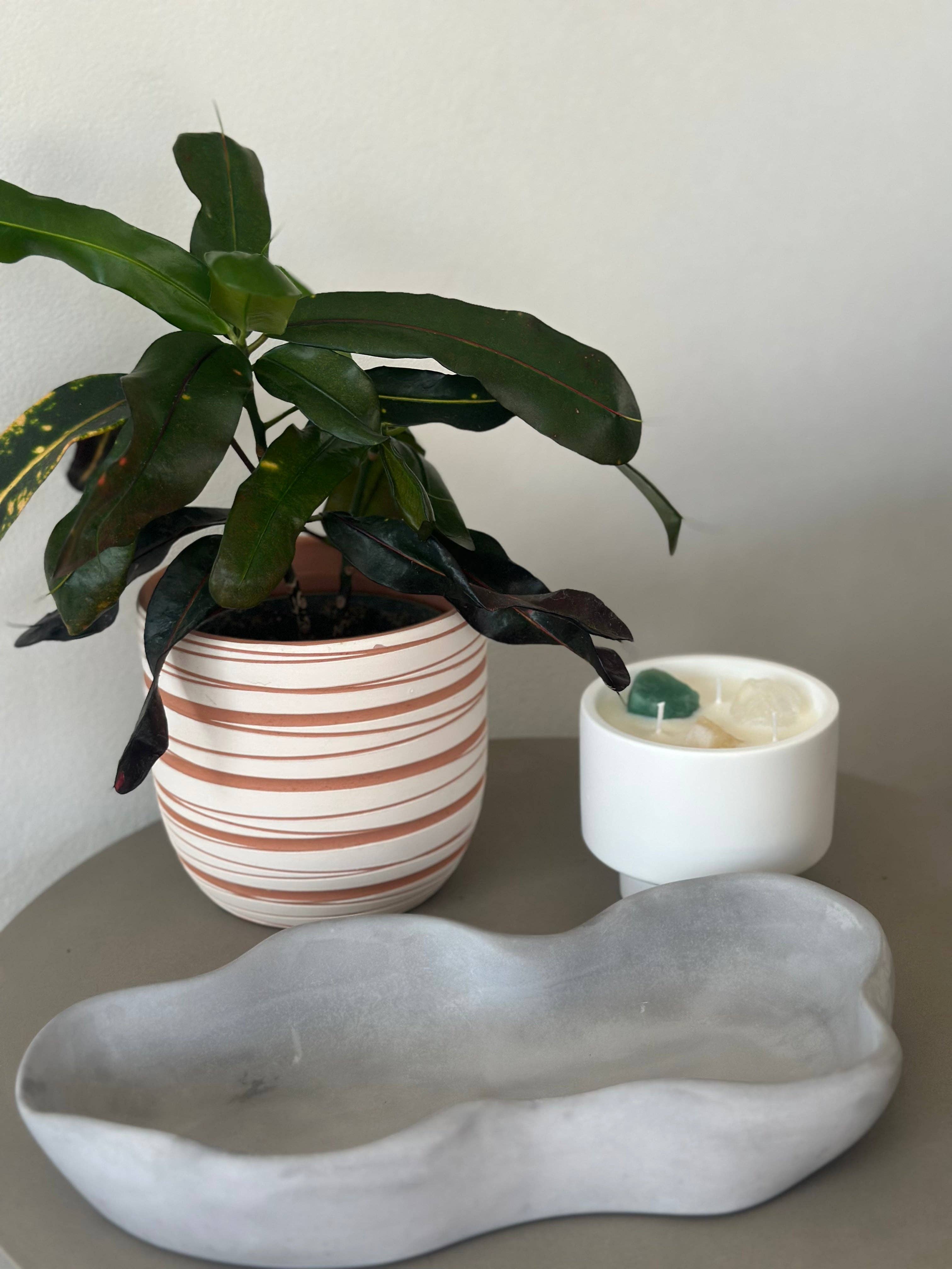 Color and Pour - Wholesale Decorative Tray - THE JAMIE DISH7