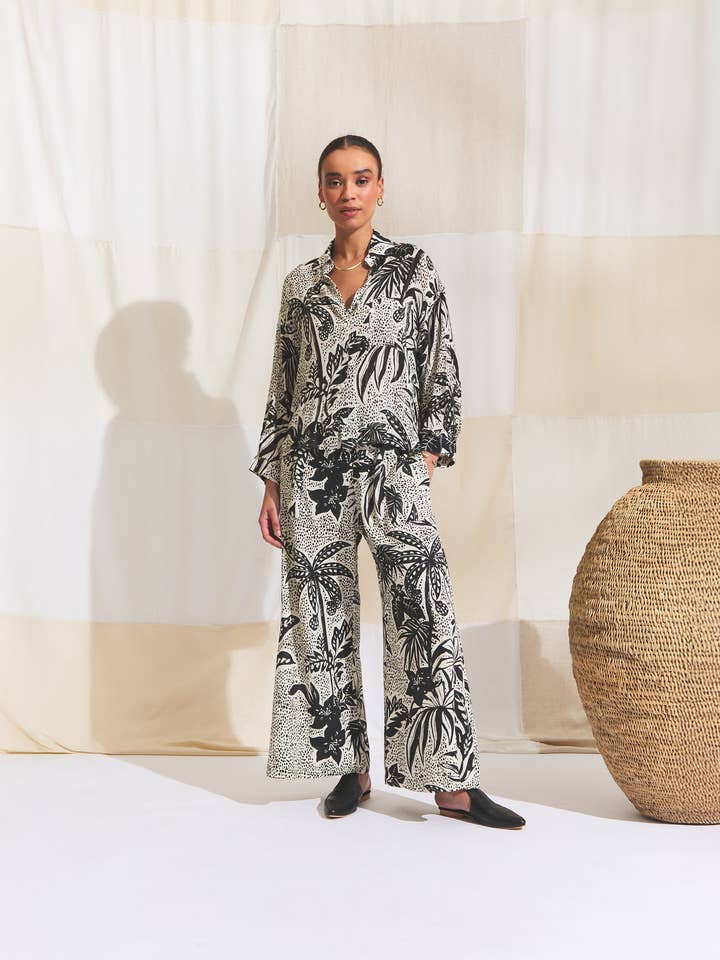 Pantaloni Oshun | Resort | Giungla Nero & Ecru per la vendita all'ingrosso da parte di Sitting Pretty