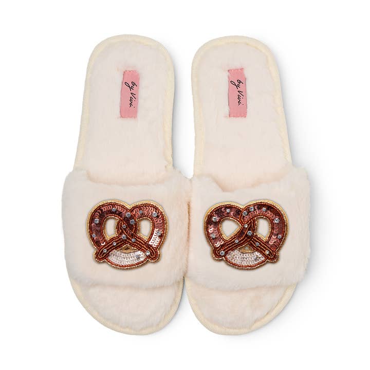 Broschenpaar: Brezel for wholesale by by Vivi. e. K.