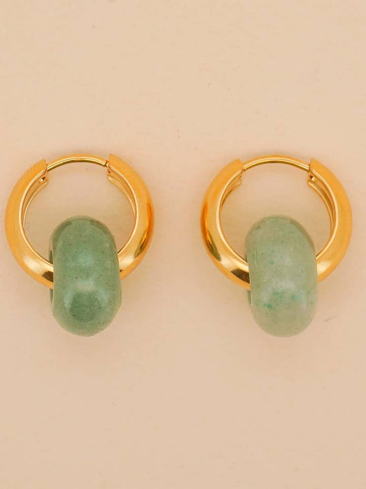 Stenøreringe i lys grøn jade for engroshandel hos Paulina Otero