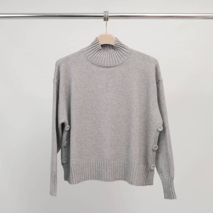 Cecile Wang - Wholesale Knit Sweater - Women's - High neck sweater with side buttons – HY120591