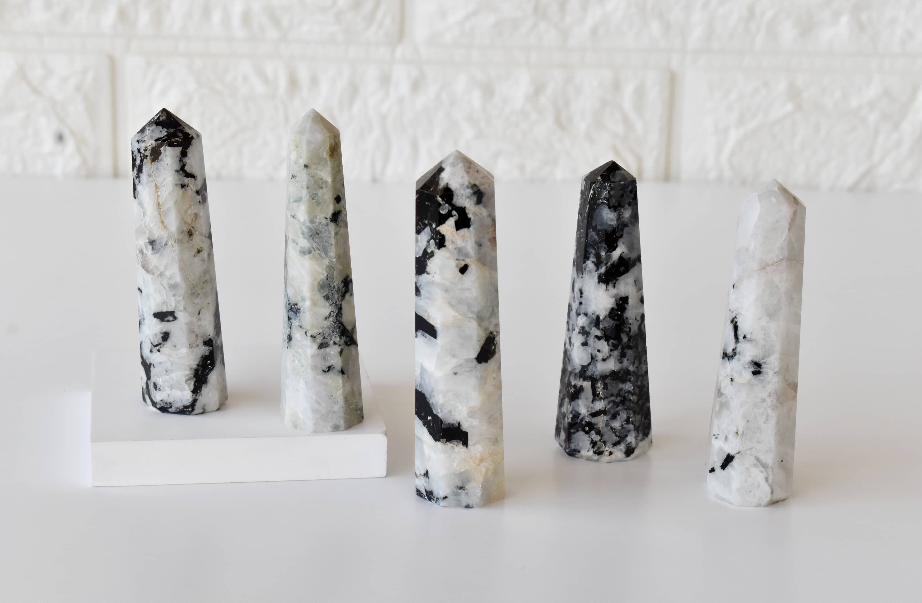 Soothing Crystals - Wholesale Spiritual stone/crystal - Obelisk | Rainbow Moonstone | Crystal Tower | Crystal Point1