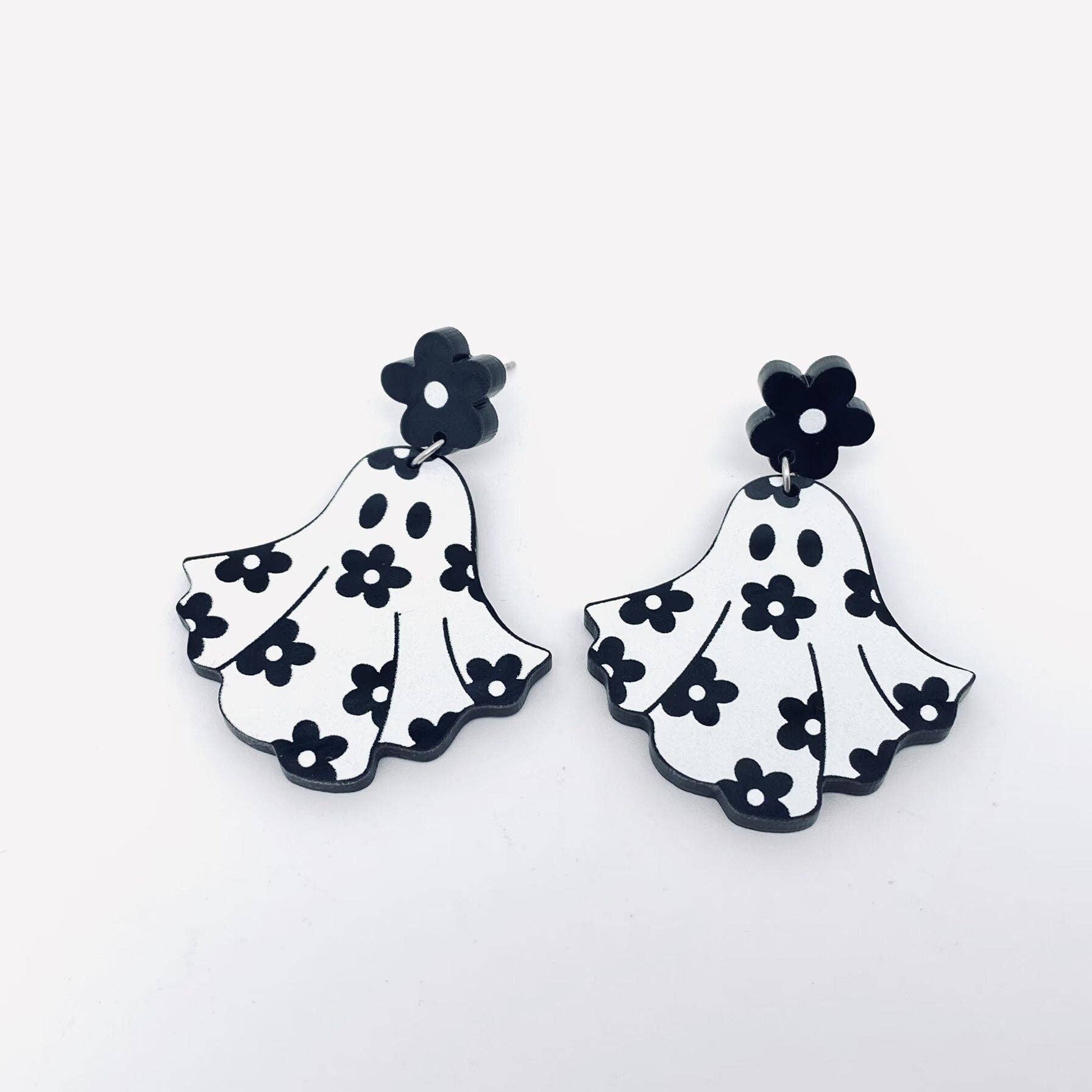 Mio Queena - Vente Boucles d'oreilles pendantes - Boucles d’oreilles fantôme floral en acrylique pour Halloween1
