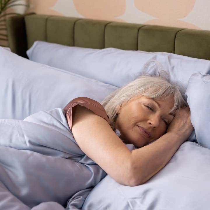 BleuBully Bedding - Wholesale Sheet Set - Sateen Sheet Set in Dream Blue1