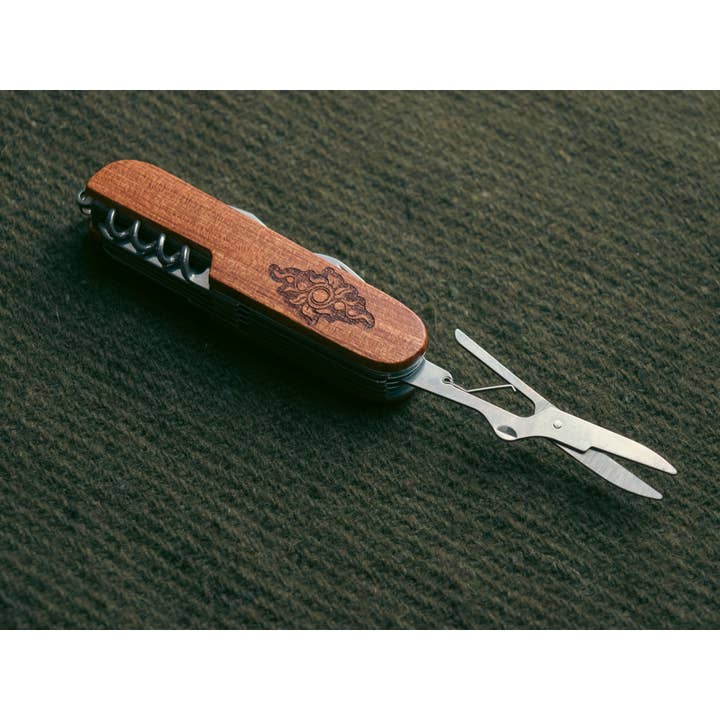 We Geek Together - Wholesale Pocket Knife/Holder - Nature's Pathway 11-in-1 Pocketknife1