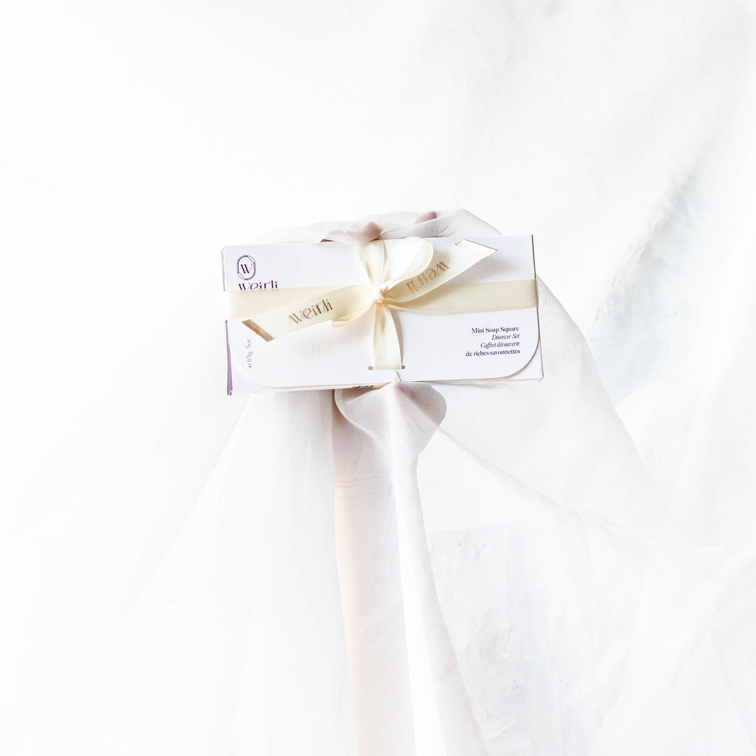Weirli | Inspired skincare for body & spirit – Großhandel Feste Seife – Quadratisches Discover-Set für vegane Mini-Seife in kleinen Chargen1