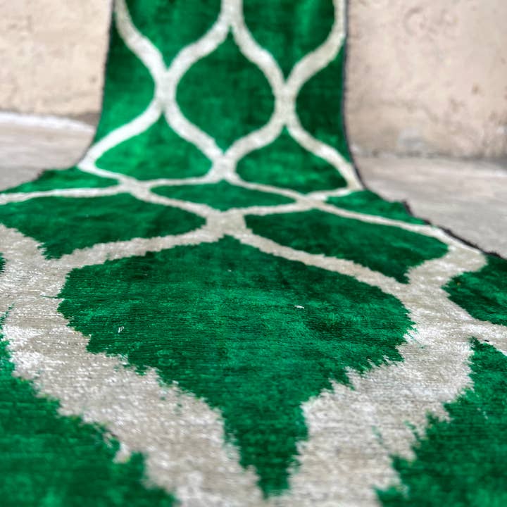 Ikat Atelier - Vendita all'ingrosso Tessuto - tessuto ikat, tessuto in velluto di seta, tessuto uzbeko