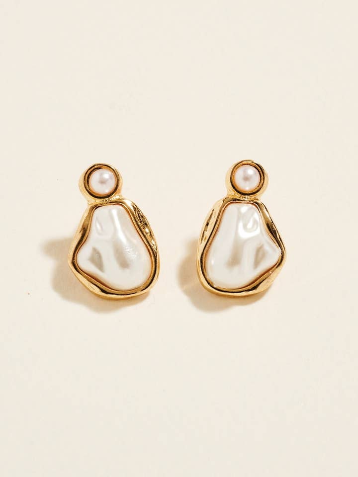 Boucles d'oreilles en métal avec perles de forme organique naturelle pour la vente par Designature New York