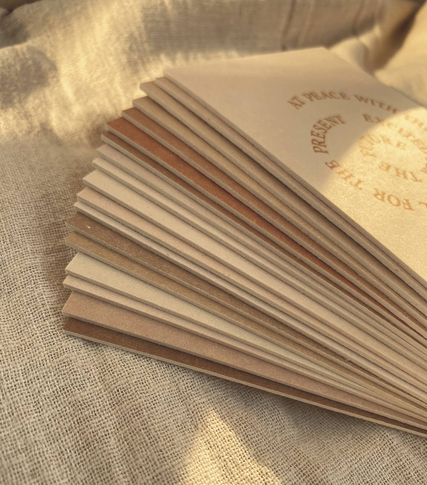 Anna Cosma - Wholesale Tarot/Oracle Card - IT'S MAGIC ALL THE TIME - CARD SET - 17 CARDS - AFFIRMATION9