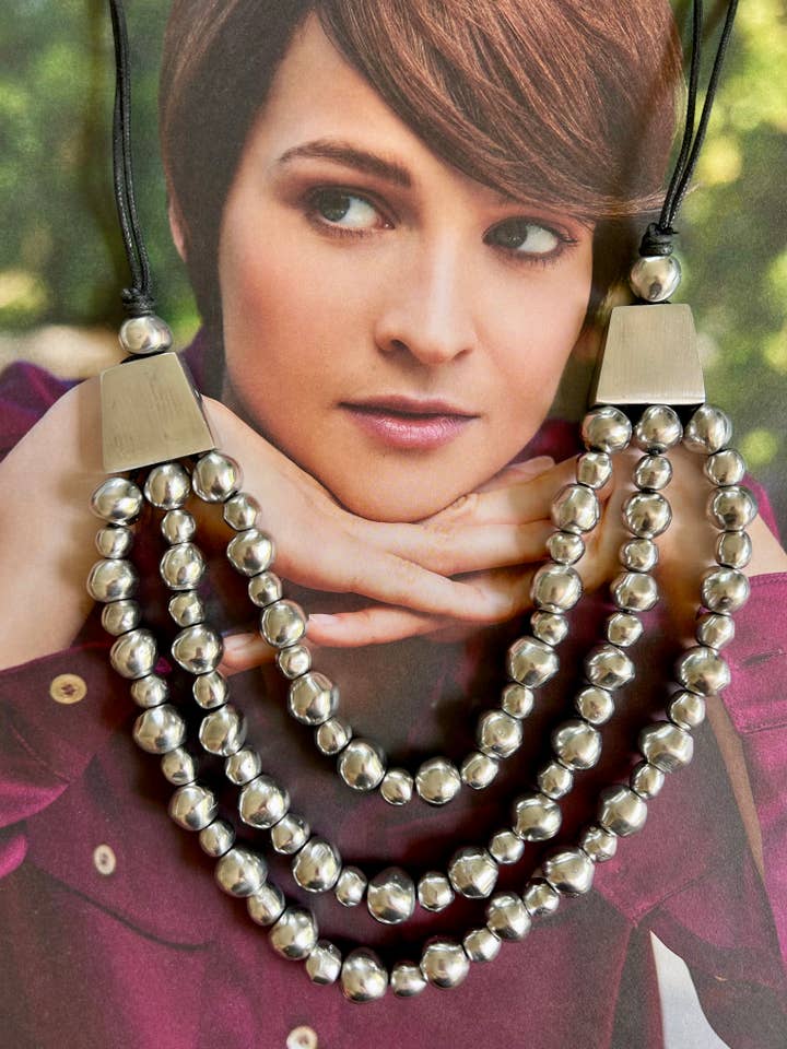 COLAR DE TRÊS LINHAS PRATEADO por atacado de BABY JOYS