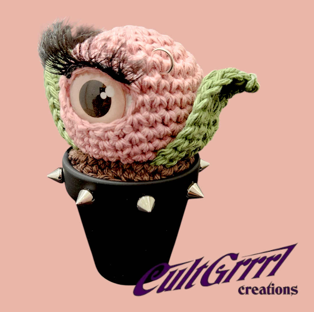 CultGrrrl Creations - Wholesale Decorative tabletop object - Crochet Faux EyePod Plant9