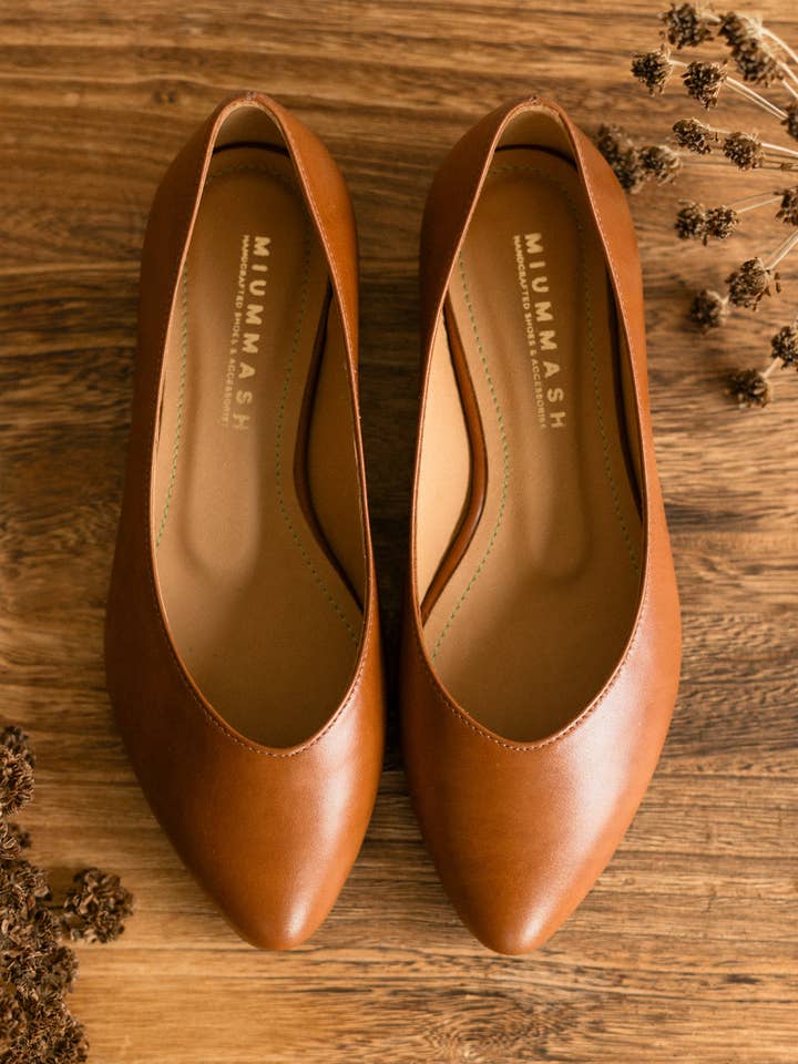 Leather classic ballerinas - Audrey - Cognac Brown 34-42 for wholesale by MIUMMASH DAMIAN TOMZIK