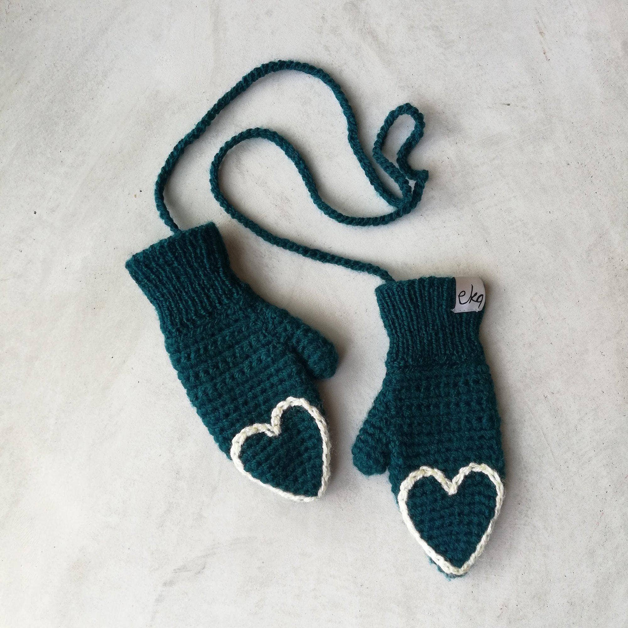 EKA – wholesale Mittens – Child – New Born Baby Heart Mittens11