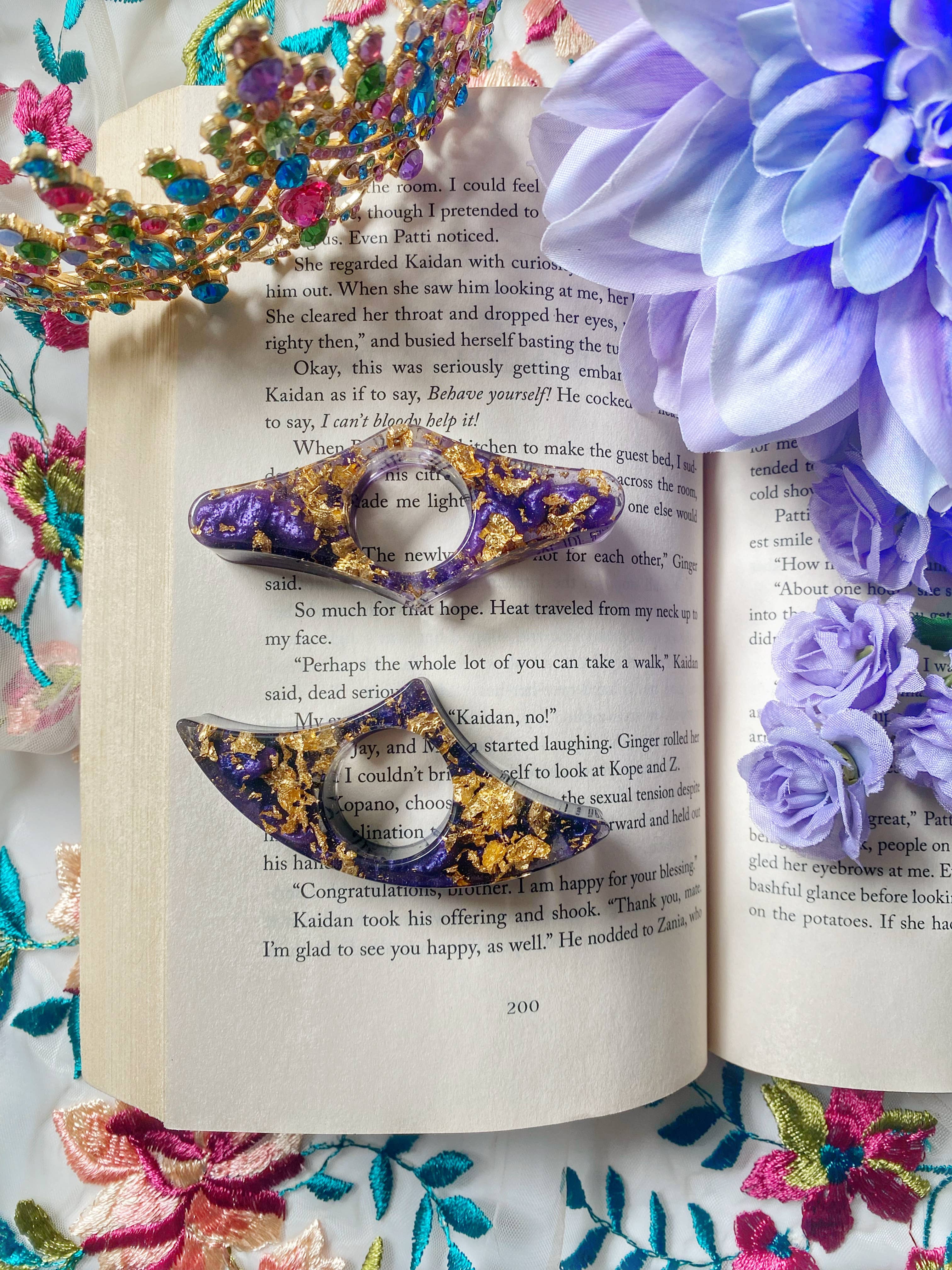 Hold It There - Wholesale Book Holder - Romantasy Courts Collection21