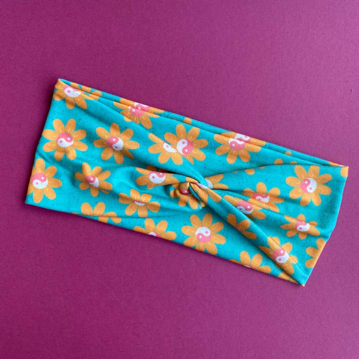 Twistband™ - Yin Yang Daisy för wholesale av Hello Headband