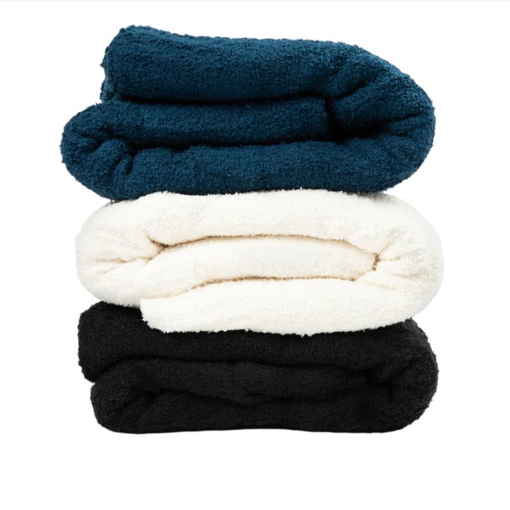Giften Market - Wholesale Throw Blanket - Fluffy Knit Throw Blanket