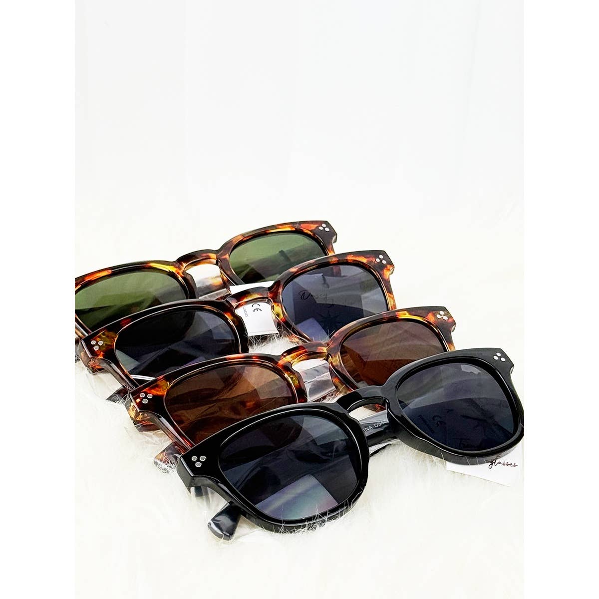 MIX COLOR Amelia Dazey Shades Fashion Sunglass for wholesale on Faire4