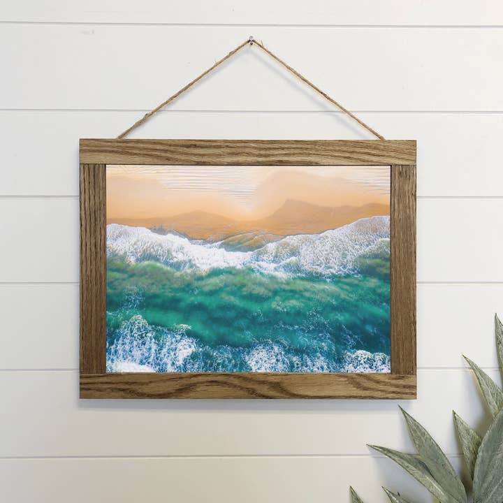Toile murale encadrée de bois Ocean Meets Sand Profile pour la vente par Hangout Home