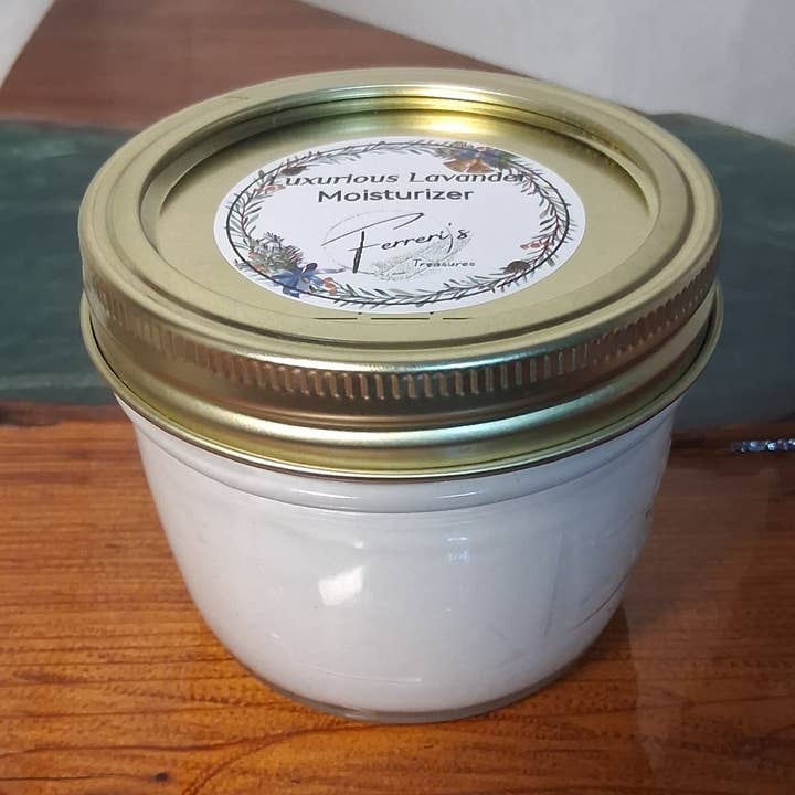 Luxueuze Lavendel Moisturizer (8oz) voor wholesale door Ferreri's