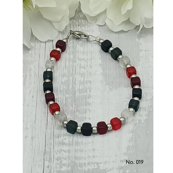 perleperle - Wholesale Beaded Bracelet - Bracelet glass beads, cube shape, Lillie5