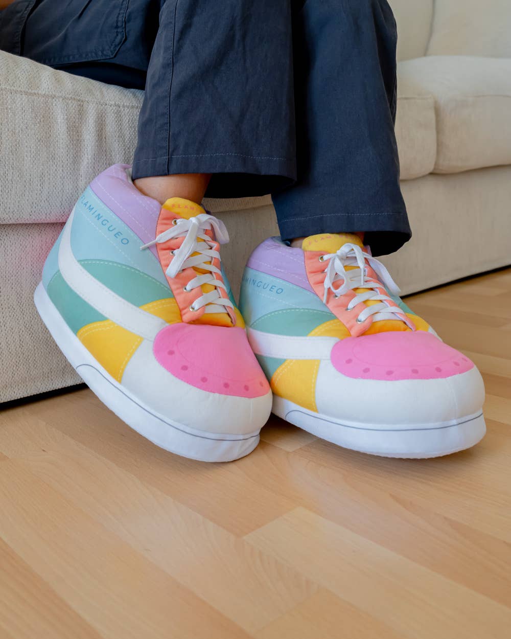 Flamingueo – Großhandel Slip-on-Sneaker – Damen – JIMMIS bunte Unisex-Hausschuhe7