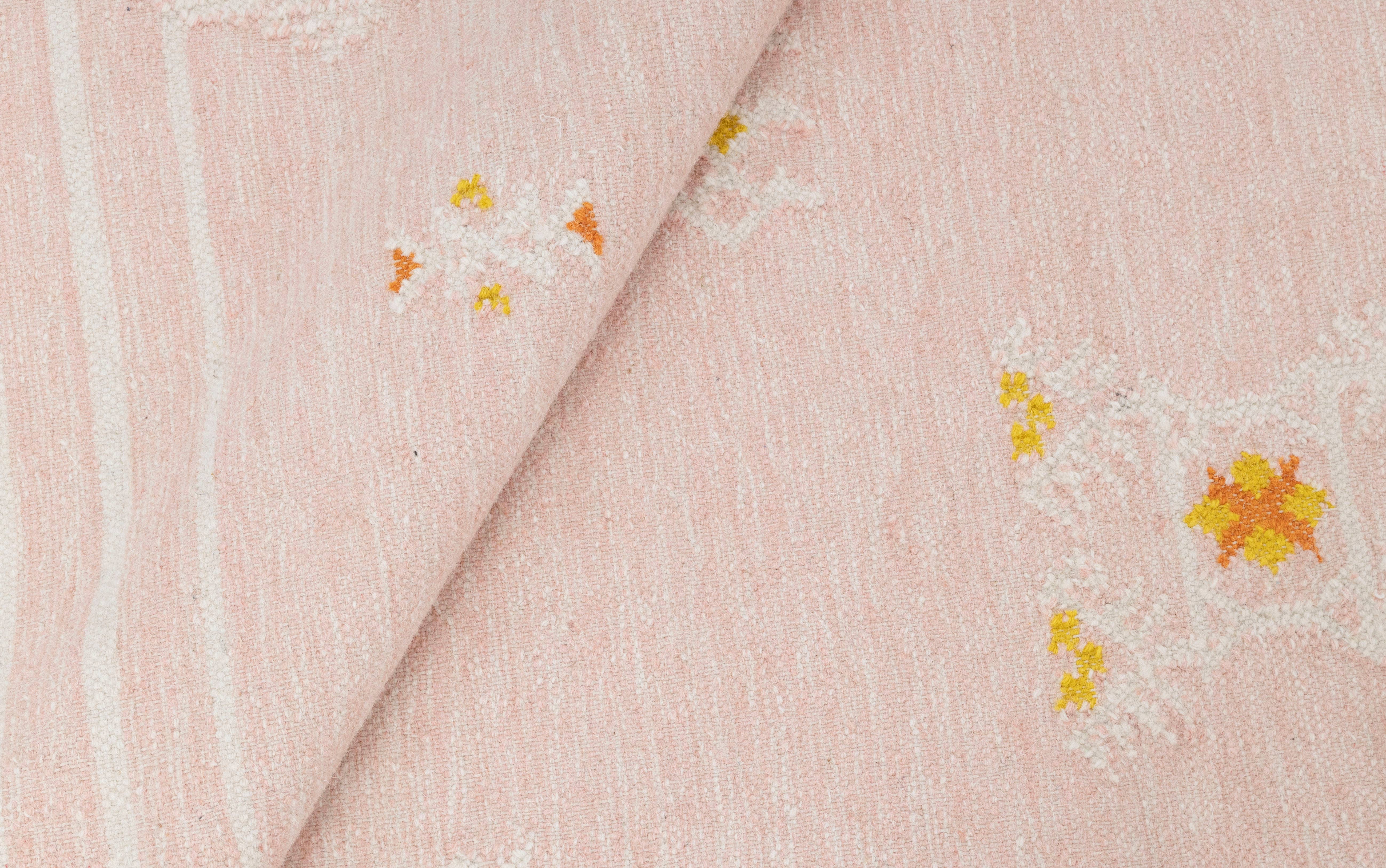 Aesthetic Homes LLC - Wholesale Area Rug - Pink Boho Wool Moroccan & Scandinavian Decor Rug AS-243