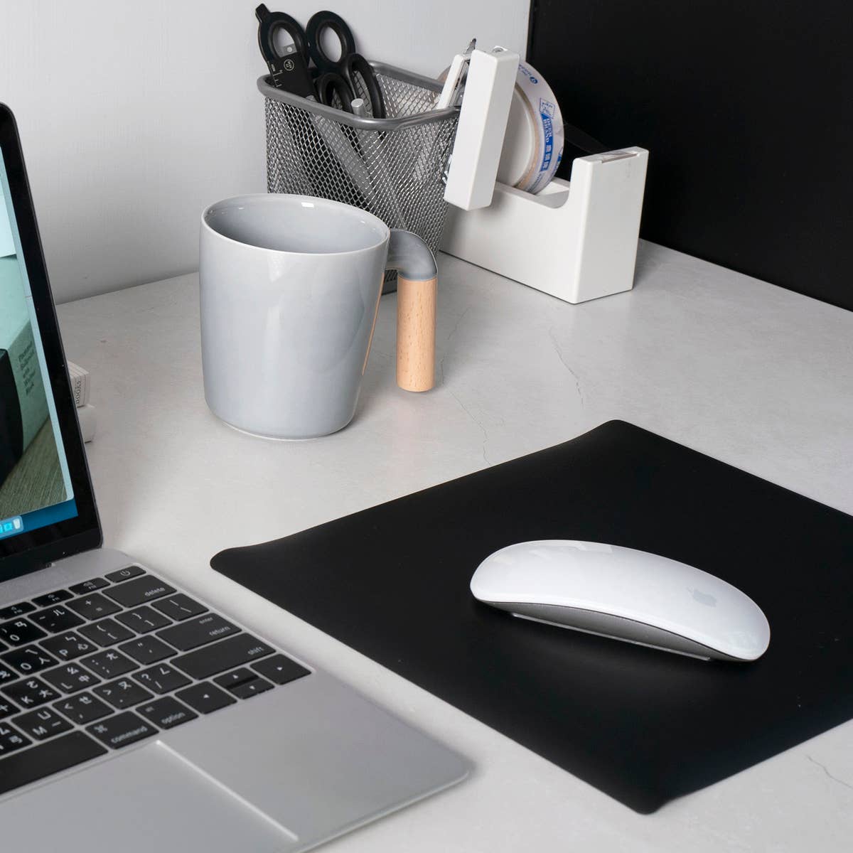 HMM - Vente Tapis de souris - Tapis de souris en cuir végétalien noir, antidérapant et imperméable8