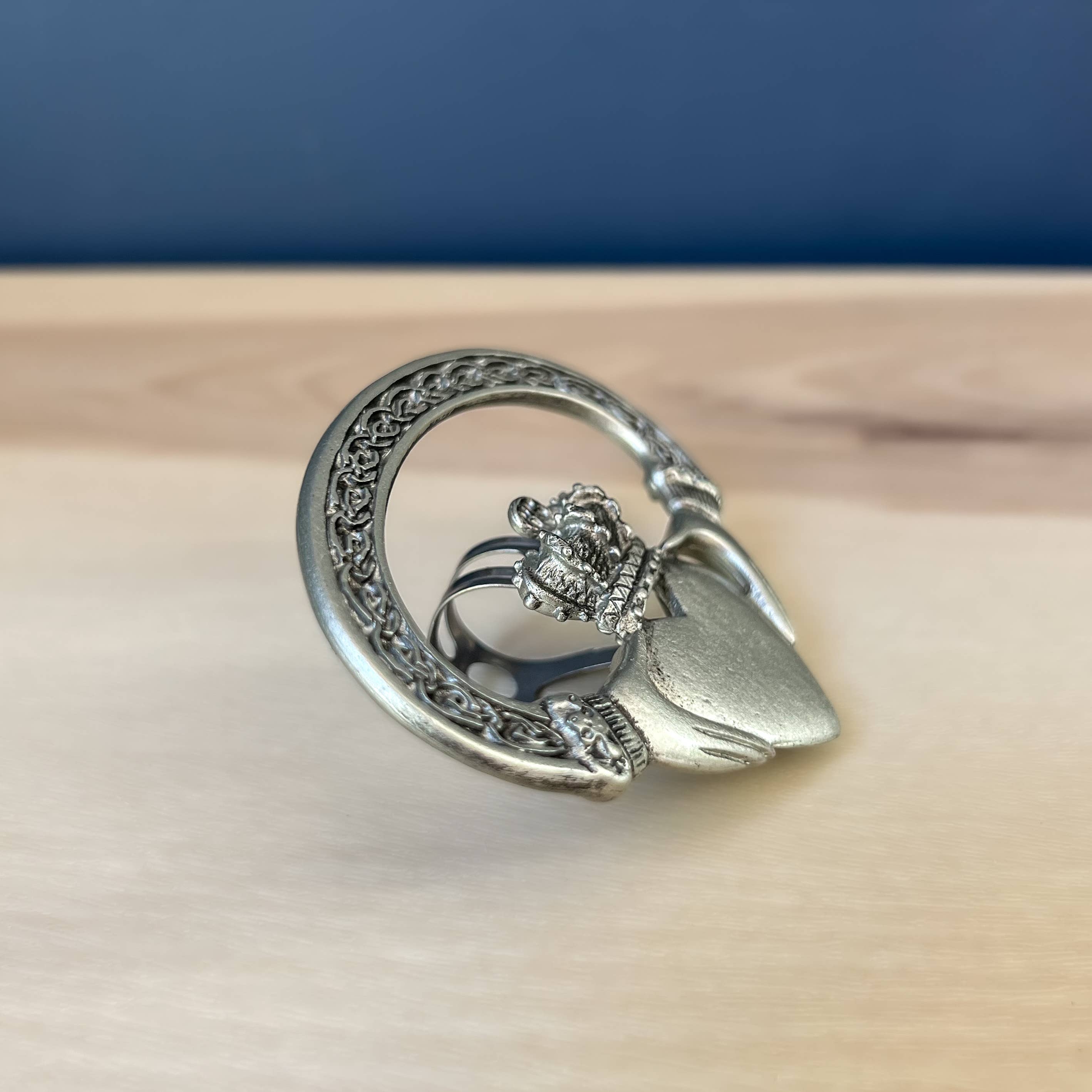 Abbey + CA Gift - Wholesale Visor - Women's - Claddagh Visor Clip3