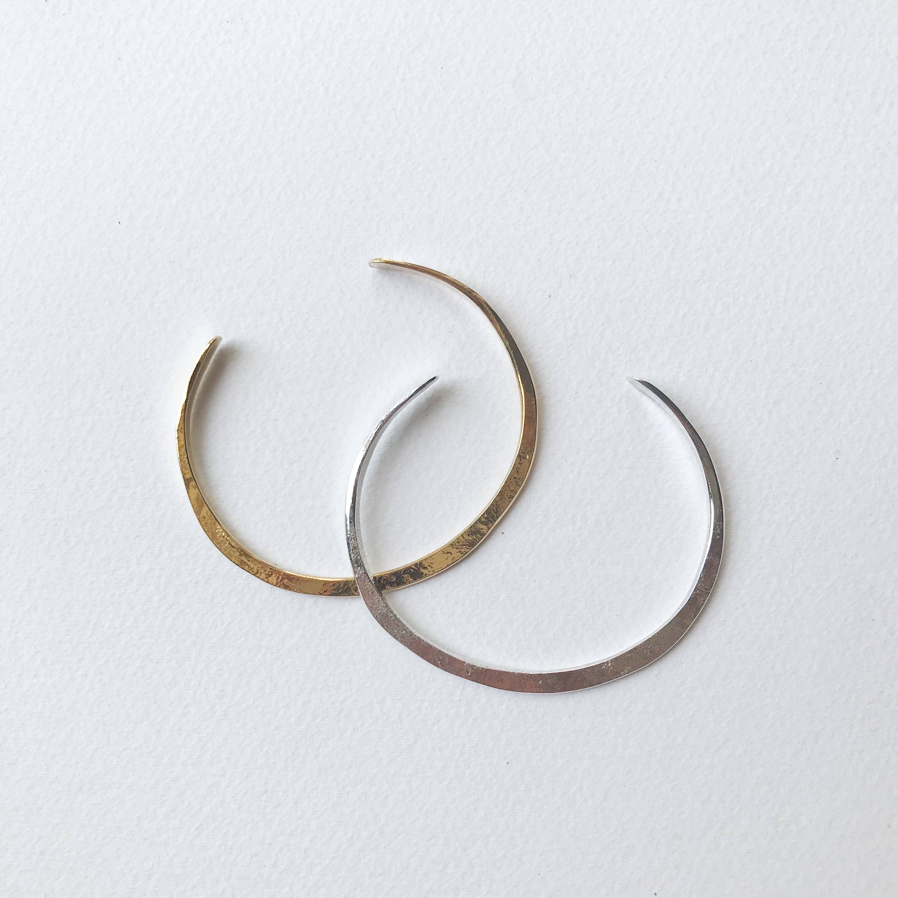 McKinley Mizar Fine Art & Jewelry – wholesale Manschettarmband – Tunn smidd manschett2