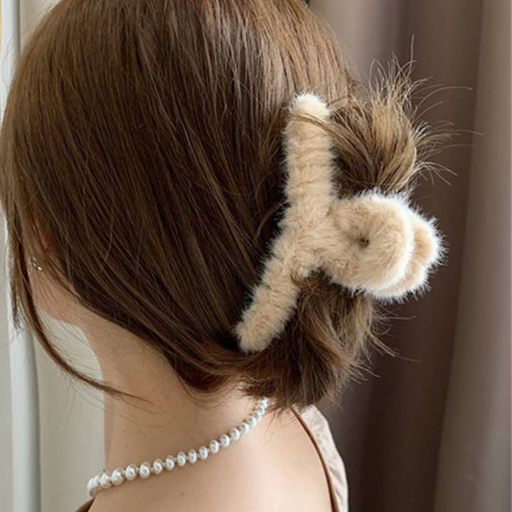 ACCITY - Wholesale Hair Clip - Women's - MULTICOLOR FAUX RABBIT FUR HAIR CLAW CLIP TWIST_CWAHA015319