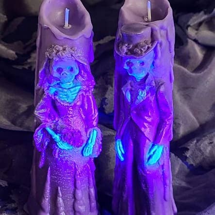 Bougies Corpse Couple - Set de 2 pour la vente par Melmade Scents
