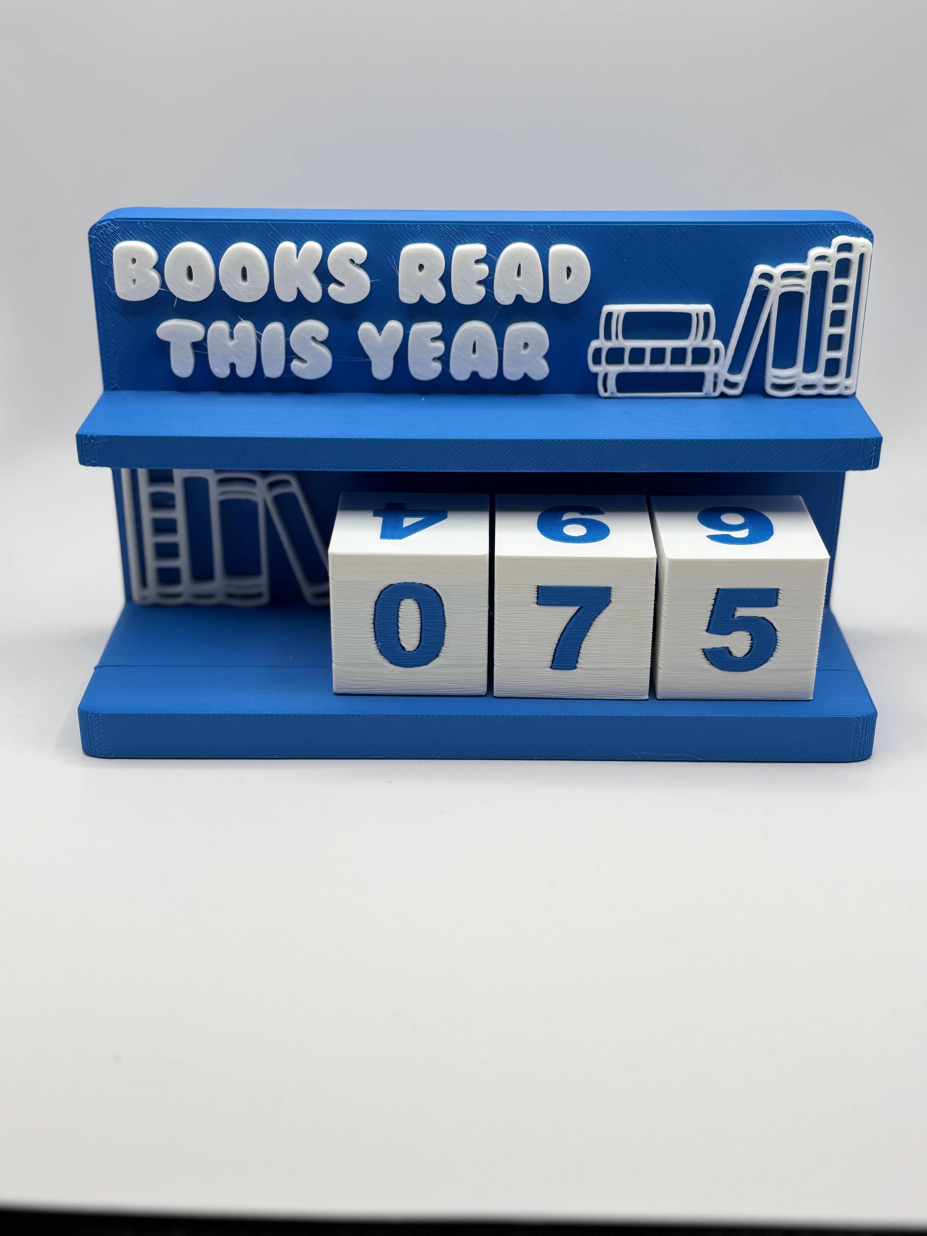 Stella Cake Creations - Wholesale Desk/Tabletop Sign - Book Counter Sign with Numbers 4