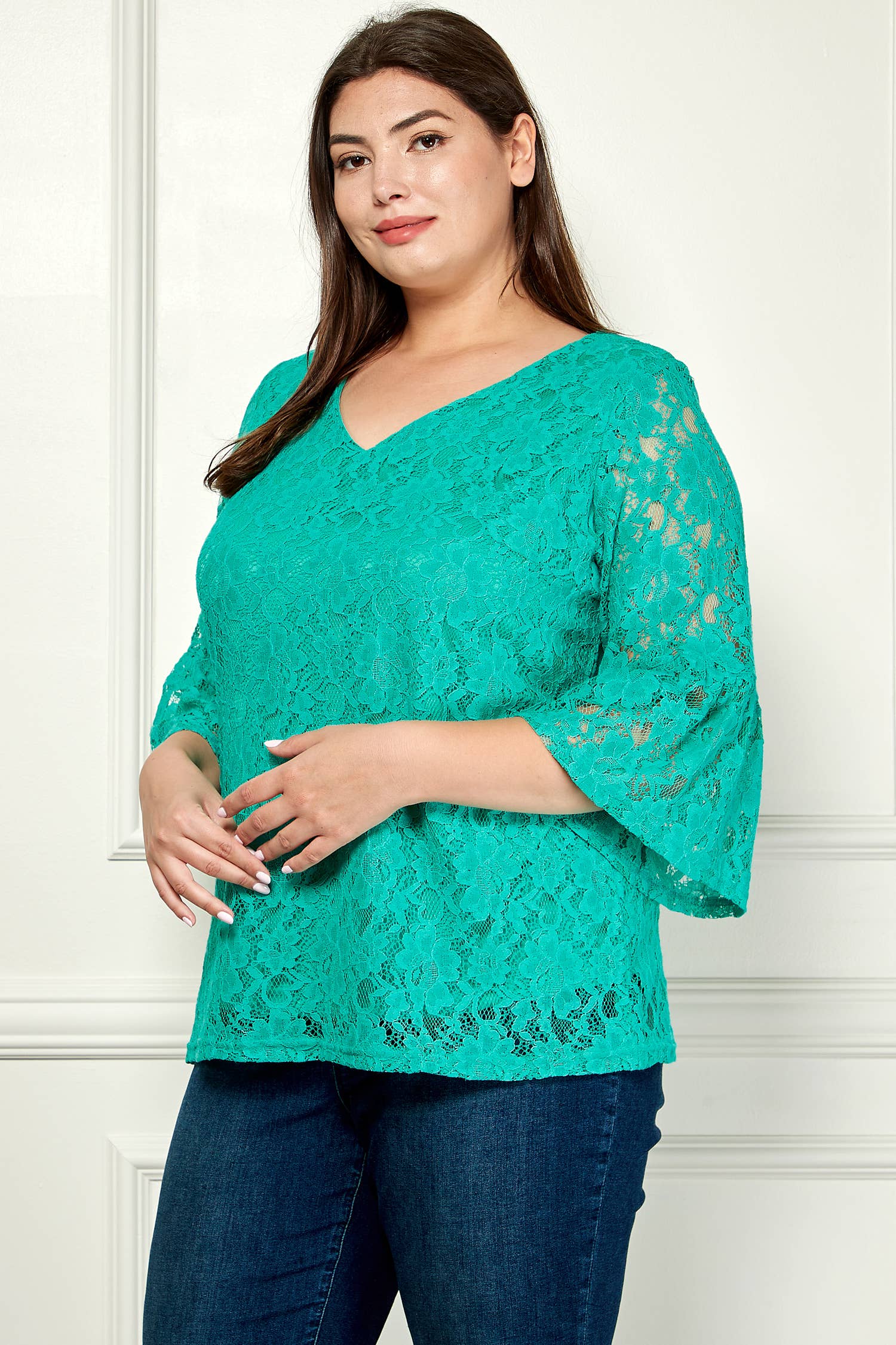 Winslow Collection - Wholesale Blouse - Women's - PLUS SIZE V- NECK ELBOW SLEEVE LACE TOP G9018250PX16