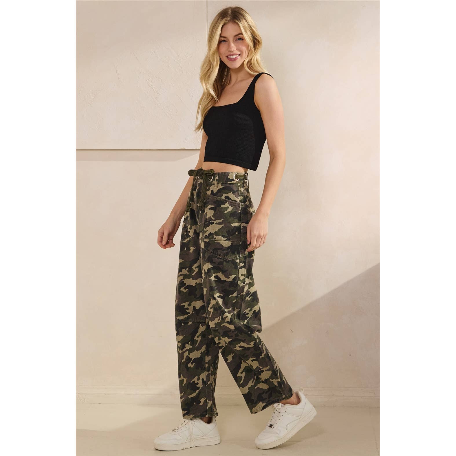 Veveret - Wholesale Pants - Women's - Printed Horseshoe Jeans with Belt Detail10