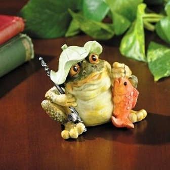 Figurine de grenouille de pêche pour la vente par Natures Window