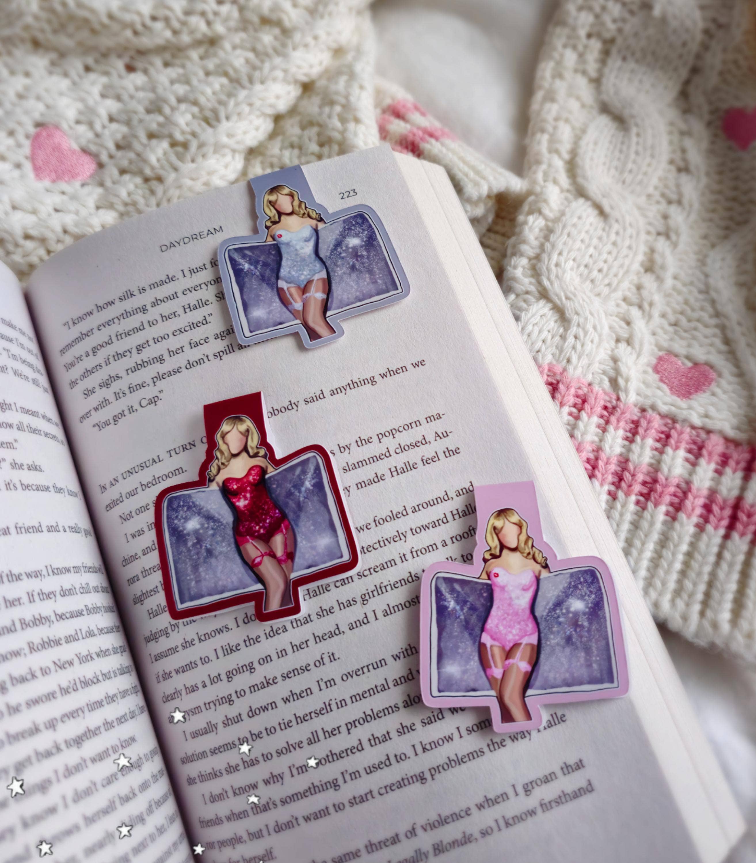 Like Starlight Studio - Wholesale Bookmark - Sabrina Carpenter Short and Sweet Magnetic Bookmarks0