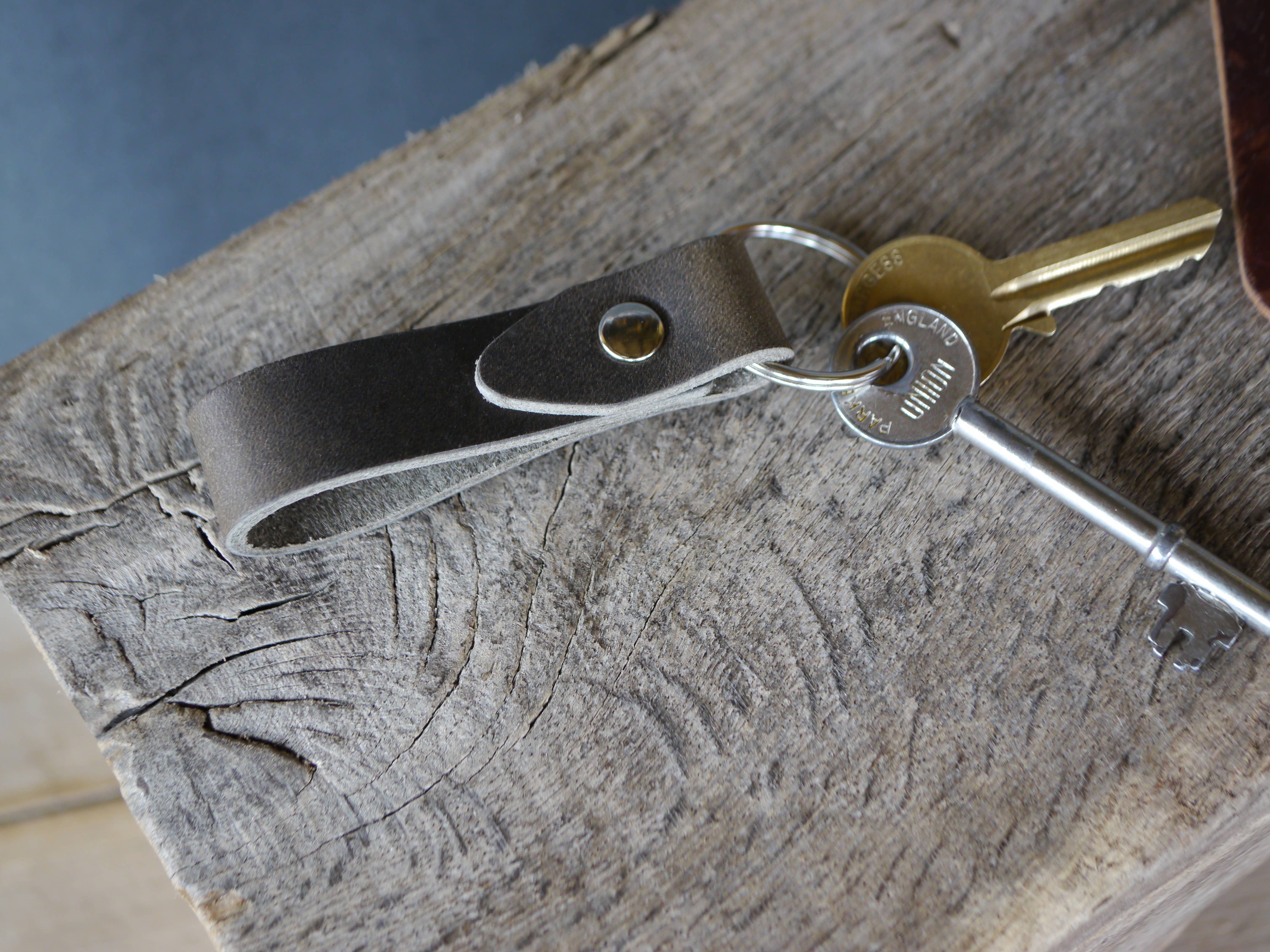 Kingsley Leather - Wholesale Keychain - Unisex - Leather Keychain - Rugged Grey4