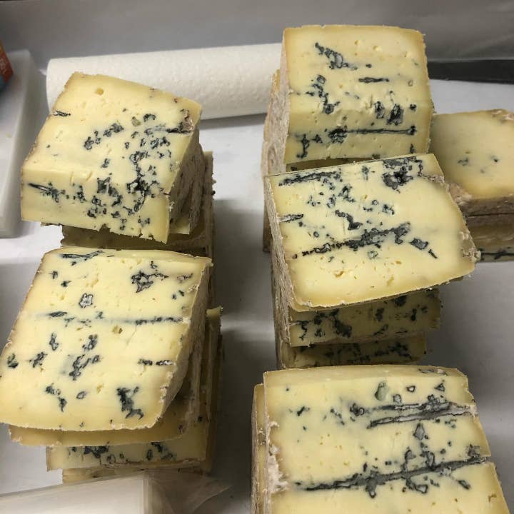 Muranda Cheese - Wholesale Cheese - Muranda Blue3