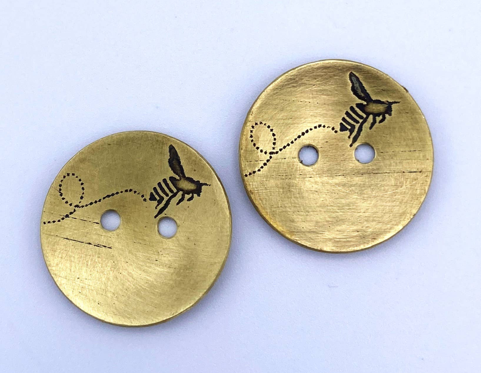 Wandering Dog Metal Art - Wholesale Sewing Button/Snap - Handmade Metal Buttons Etched Bees Butterfly Brass Copper3