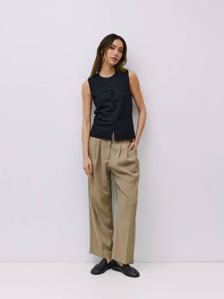 MOD REF - Wholesale Knit Top - Women's - The Dominique Top | Sleeveless Knit Vest