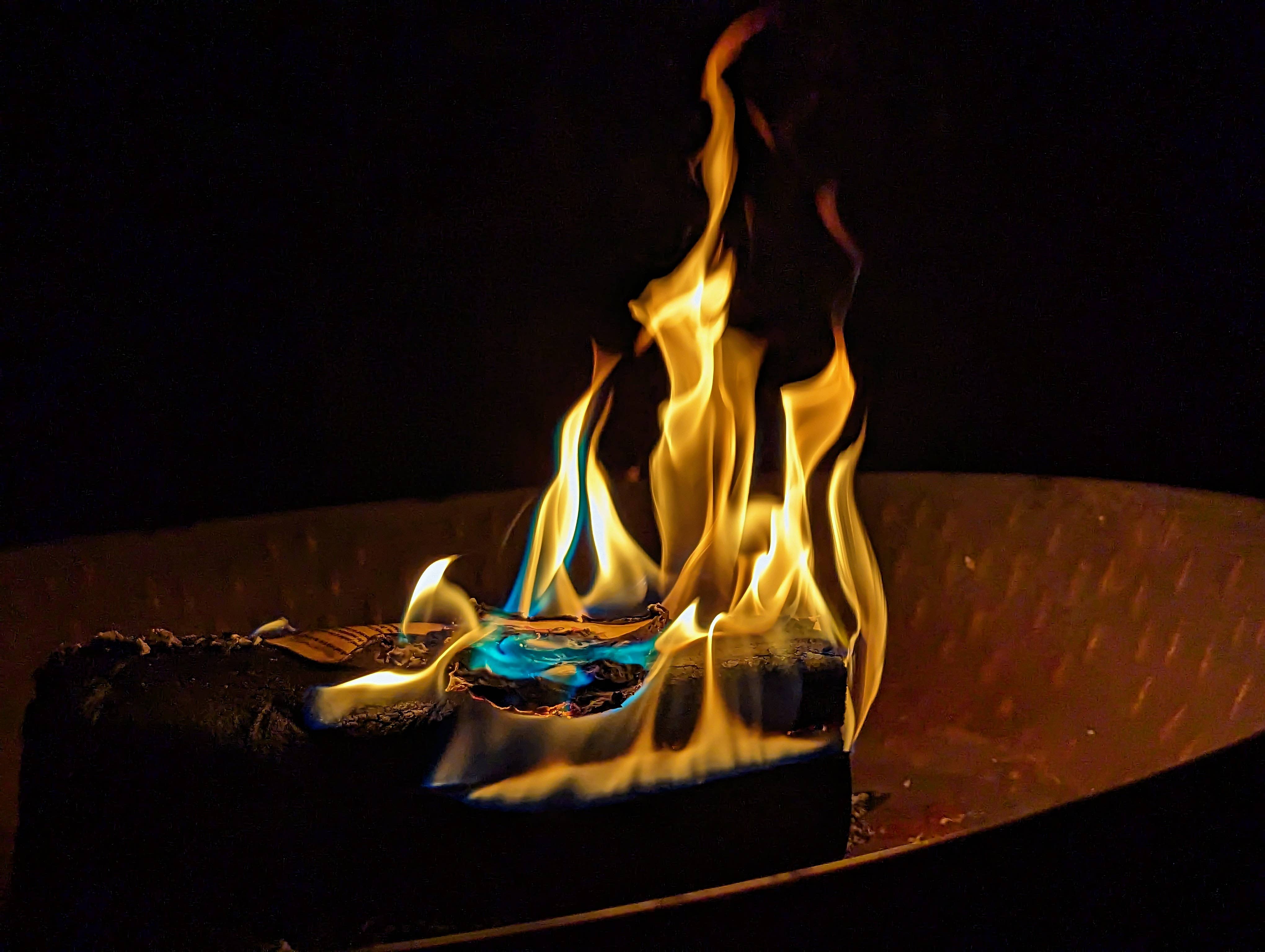 Goddess Provisions - Vente Accessoire de méditation - Brises éthérées, flammes mystiques, feu aux couleurs changeantes, magie3