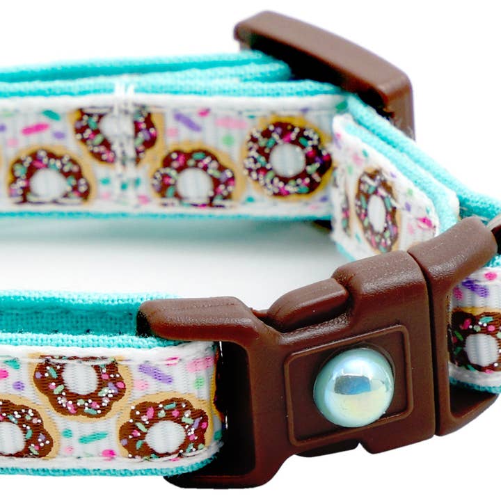 From Pugs to Persians Pet Accessories, LLC – wholesale Pet collar – Cat – Sprinkle Doughnuts on White Cat Collar