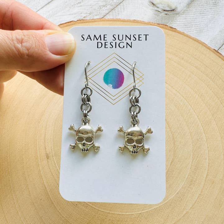 Schedel Punk Industriële Gotische Oorbellen - Cadeau voor Moeder voor wholesale door Same Sunset Design