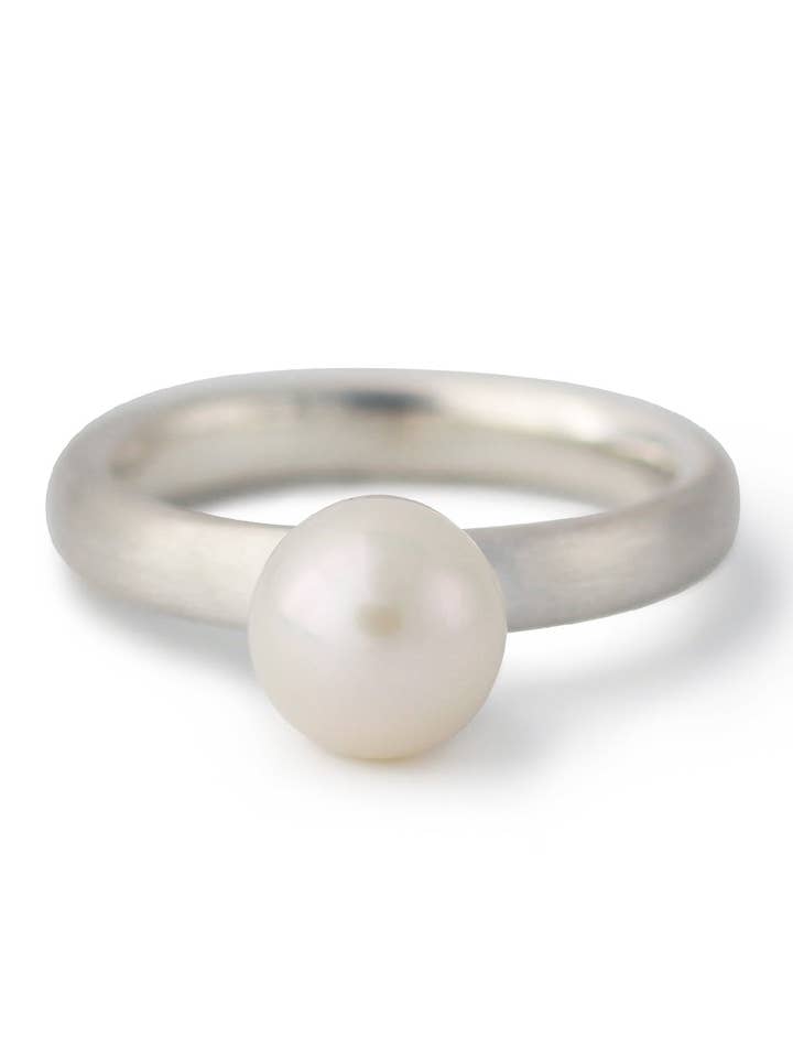 Silver ring with SWZ pearl | Lofty for wholesale by Campur GmbH