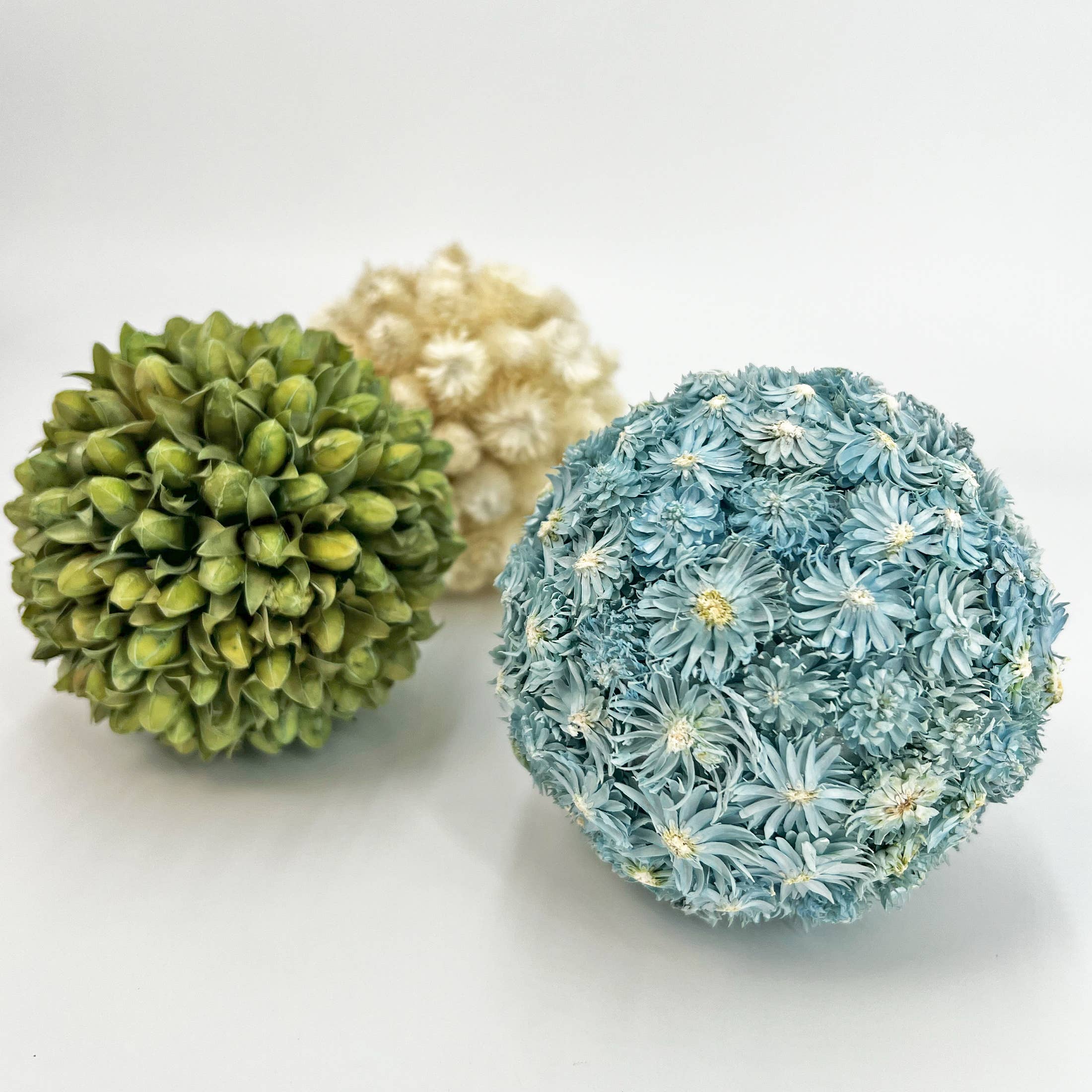 2626 Designs - Wholesale Decorative Tabletop Object - 3 Handmade Preserved Natural Floral Topiary Balls 1