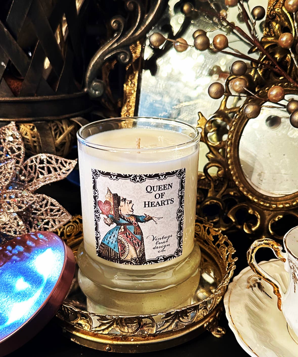Vintage Luxe Design Co. - Wholesale Jar/Filled Candle - Queen of Hearts Alice Wonderland 10 Oz Soy Wax Candle7