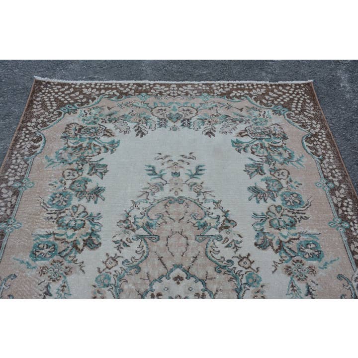 The Loom Wholesale - Wholesale Runner Rug - Handmade Wool Rug: Cream & Brown Classic Style5